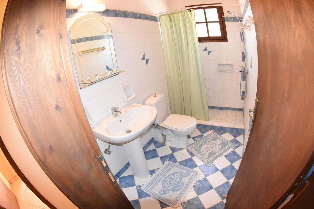 קרי Yannis' Village מראה חיצוני תמונה