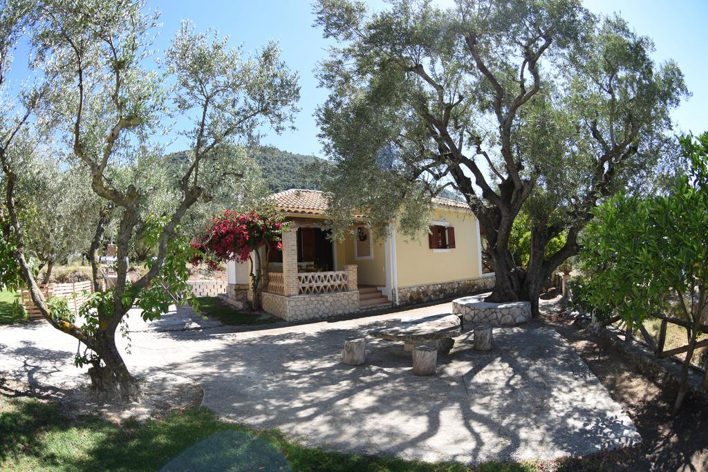 קרי Yannis' Village מראה חיצוני תמונה